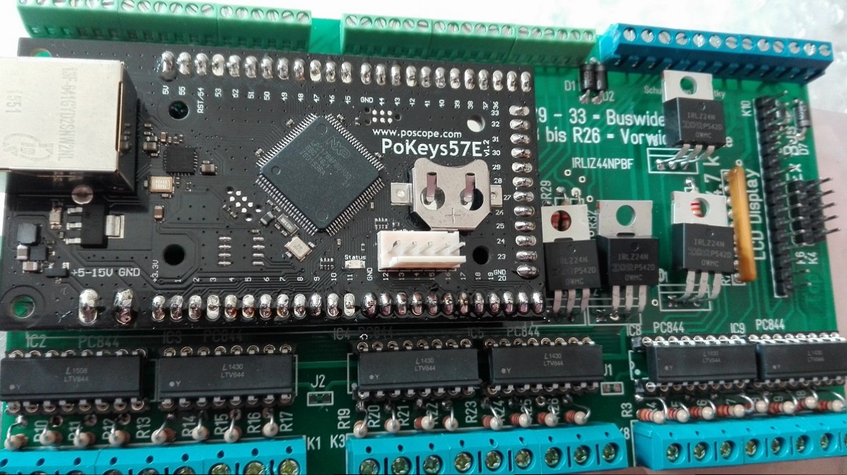 Klicke auf die Grafik für eine vergrößerte Ansicht

Name: V4_Bestückt_klein.jpg
Ansichten: 314
Größe: 243,7 KB
ID: 113000