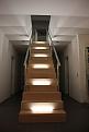 Treppe, nur mit Kaltkathodenröhren in der Treppe beleuchtet